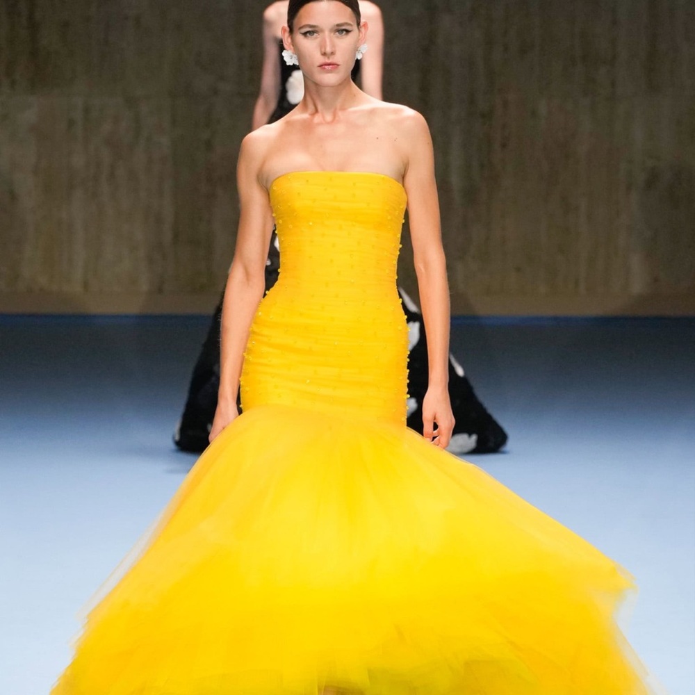 New NWT Carolina Herrera Embroidered Strapless Mermaid Gown Taxi Cab Yellow 8 - Picture 8 of 12
